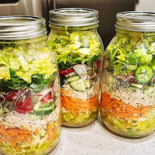 Salată Mason Jar – Emily Carter